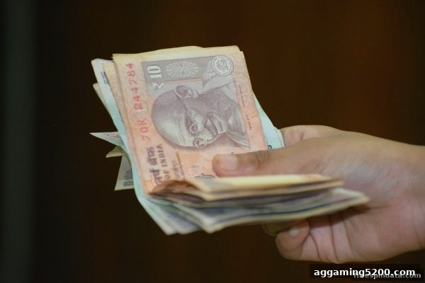 免费旋转游戏完整攻略：TRC20充值入金与轮盘冷热号运用指南
