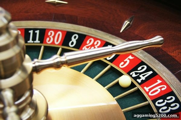深度数据解析：免费旋转游戏视角下的11选5与福彩3D历史规律对比