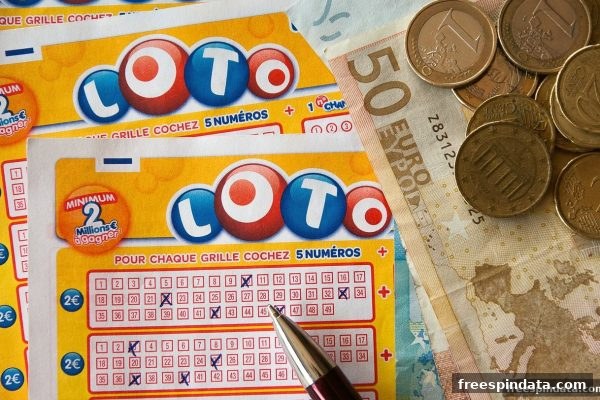 免费旋转游戏观察：WPT扑克玩家年龄分层与中超直播观众行为解析