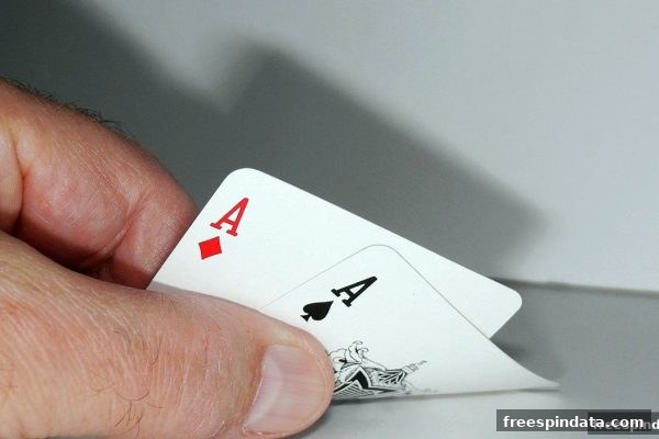 高低牌组合实战：免费旋转游戏如何让斗地主返水策略更高效